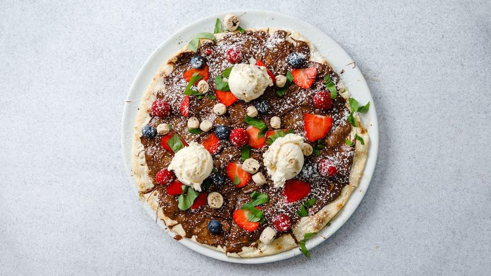 Pizza med oxfil&eacute; och f&auml;rska gr&ouml;nsaker