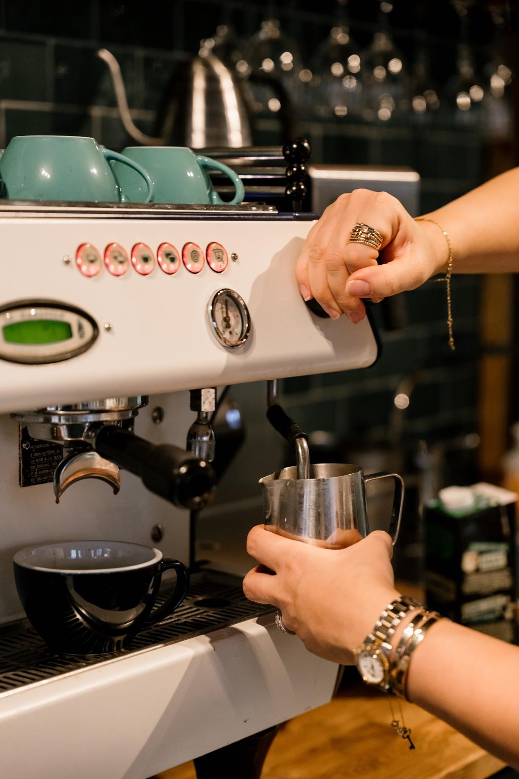 Nyrostat kaffe på Cafe Artella